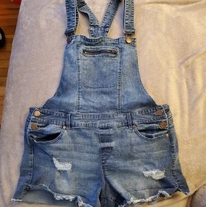Short overalls
